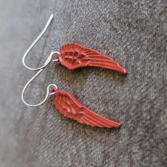 3/$20 VTG Red Angel Wing Fairycore Dangle Hook Earrings - Picture 3 of 6